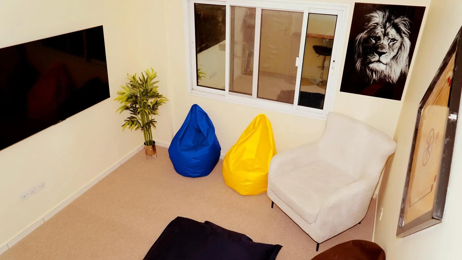 Beds & Company Men Hostels Dubai