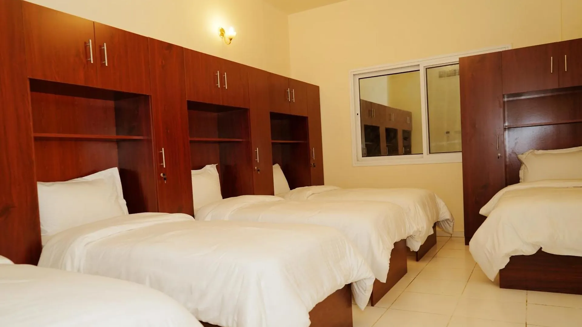 Beds & Company Men Hostels Dubai Birleşik Arap Emirlikleri
